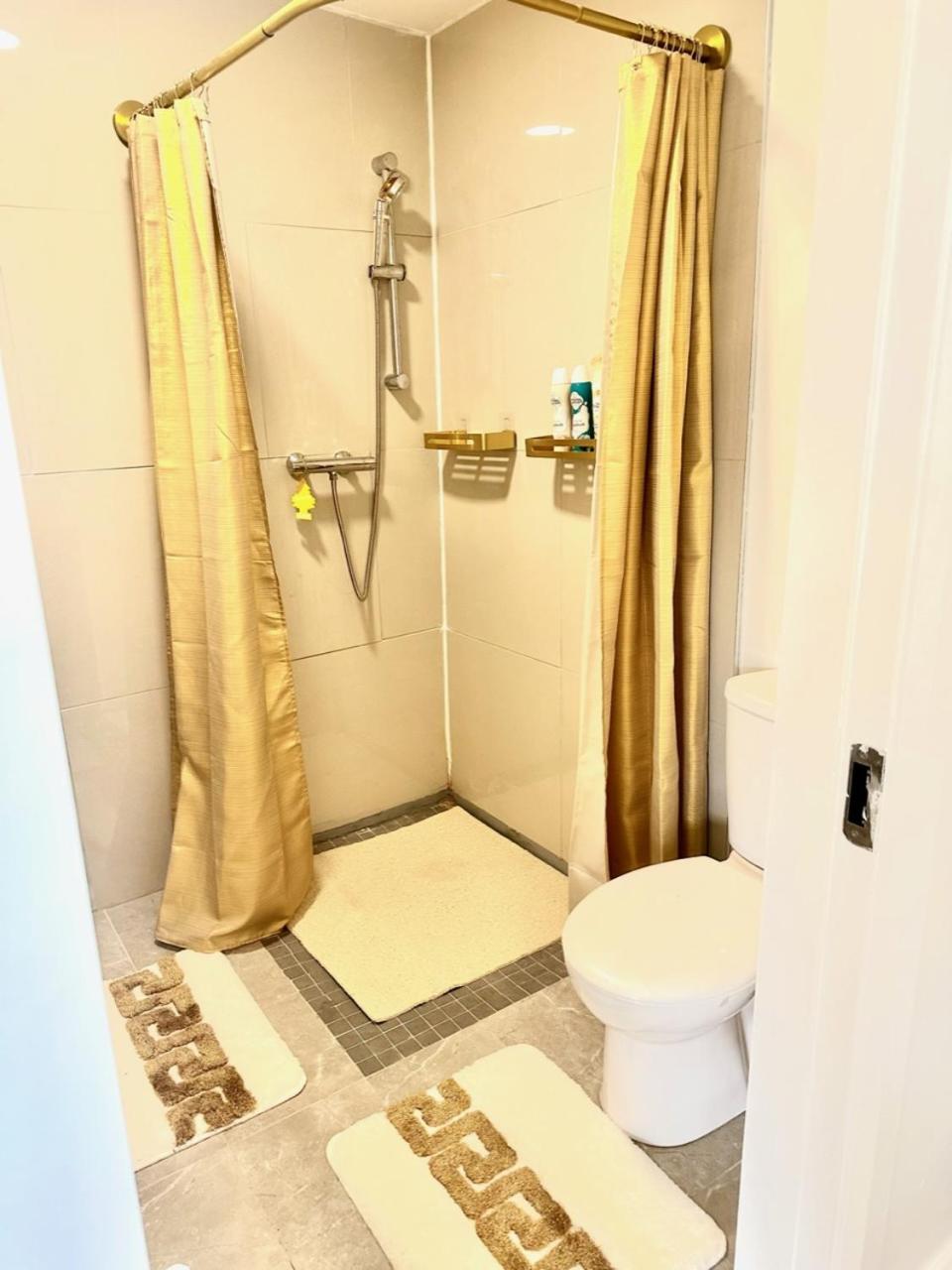 Kildare Luxury Suites エクステリア 写真