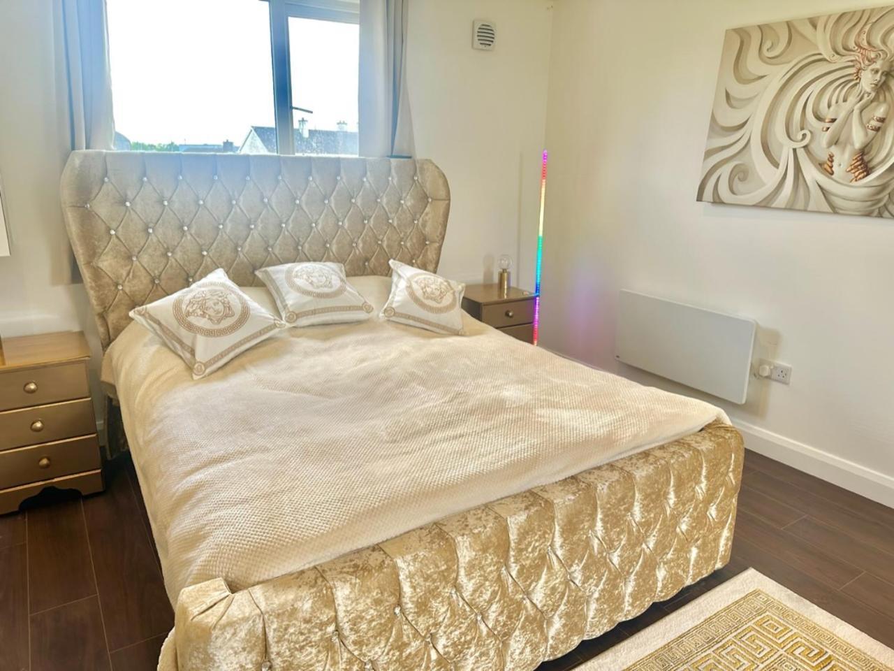 Kildare Luxury Suites エクステリア 写真