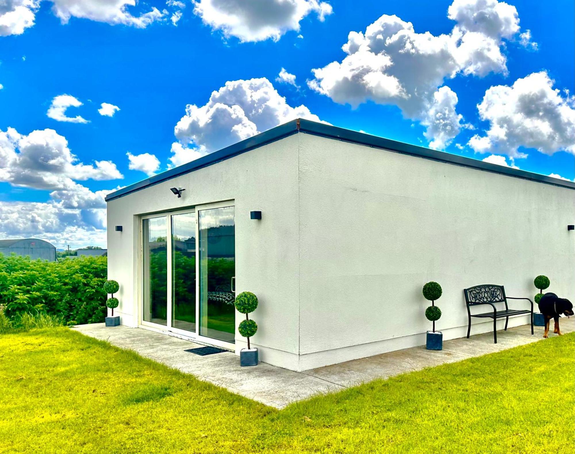 Kildare Luxury Suites エクステリア 写真