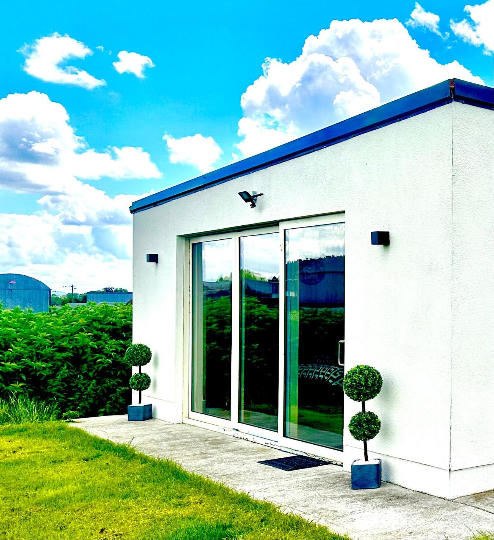 Kildare Luxury Suites エクステリア 写真
